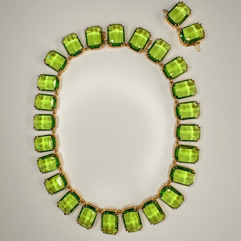Elegant Green Gemstone Necklace